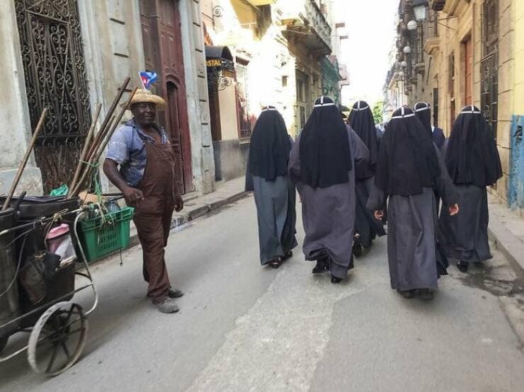 perfectly timed photos, impeccable photography moments