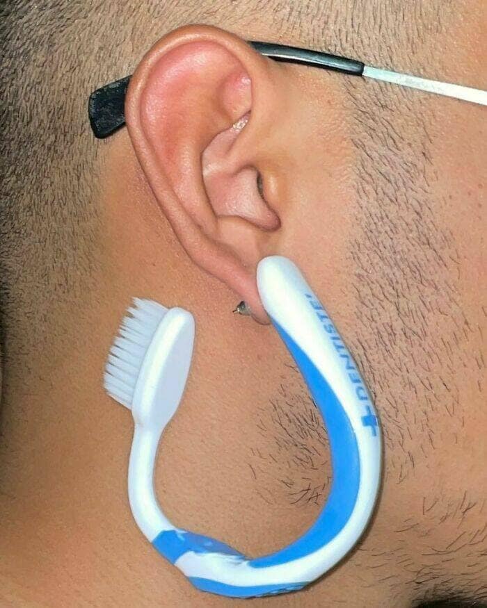 weird fashion, bizarre fashion choices