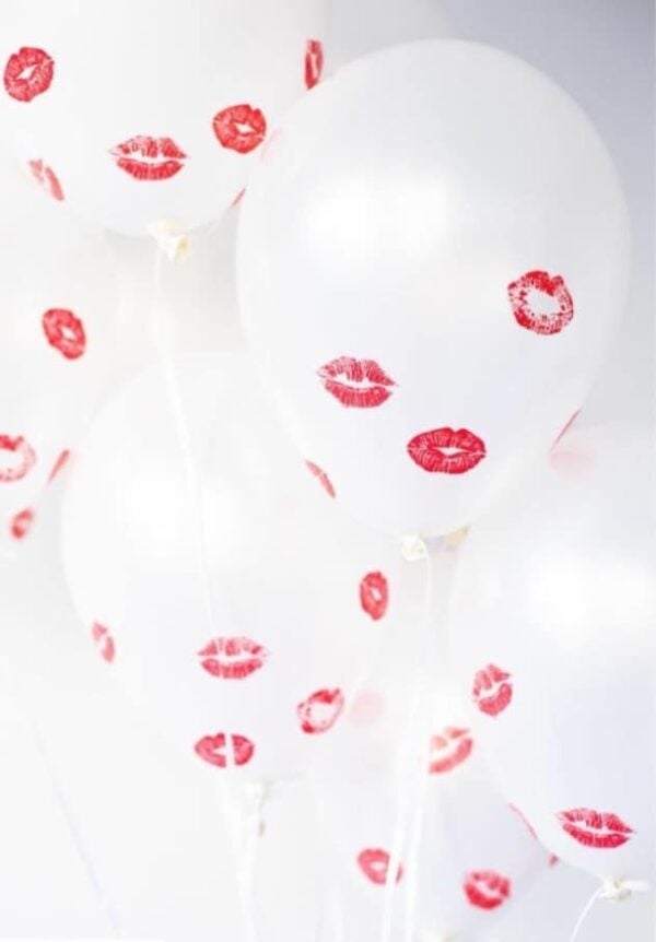 kiss print balloons