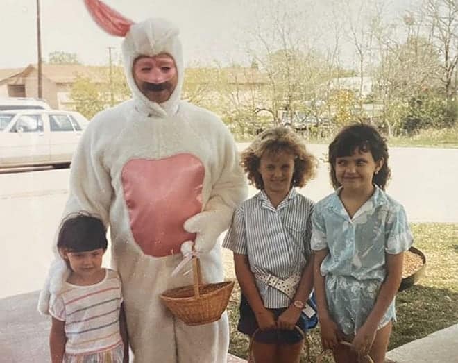 creepy easter photos, awkward family photos, unsettling Easter pictures, awkward Easter family photos, bizarre Easter traditions, Spooky Easter pics, weird Easter memories, haunting Easter childhood