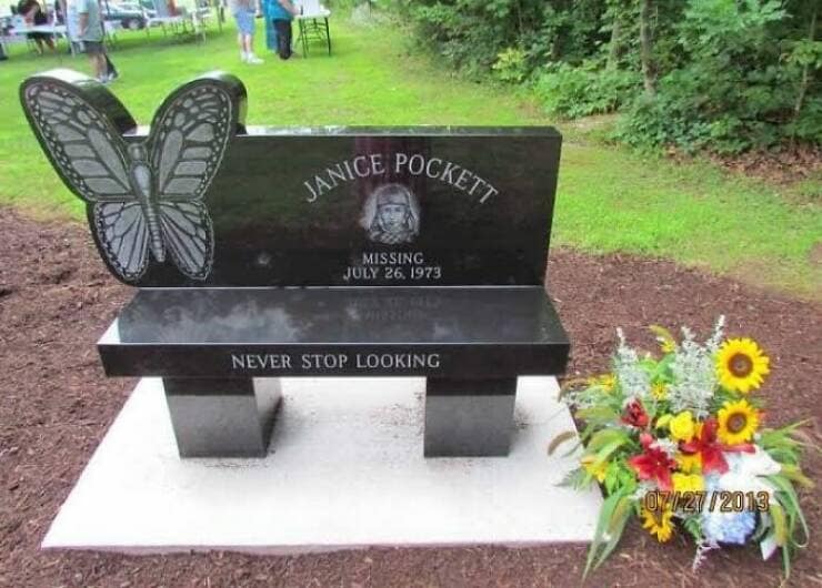 Hilarious tombstones, humorous headstones, funny cemetery inscriptions, Comic tomb etchings, witty headstone sayings, laughter-inducing epitaphs