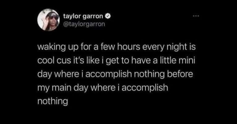 Please do not feed the animals знак. Животных не кормить. Misdemeanor and felony. Do not feed the animals. Done being fed.