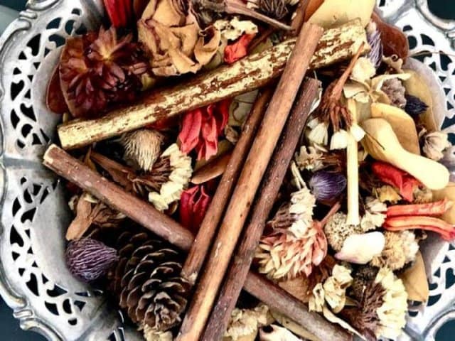 nostalgia pics, nostalgic images, 1990s memories, retro photos, 90s memories, 1990s nostalgia, nostalgic photos, nostalgic pictures, vintage photos, retro images