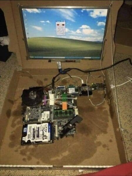 39 of the Weirdest Computer Setups People Apparently Use