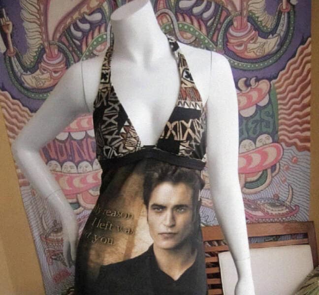 fashion faux pas, weird clothing, style blunders, wardrobe malfunctions, fashion mistakes, fashion fails, style fails, outfit fails clothing mishaps, outfit mishaps, style mishaps