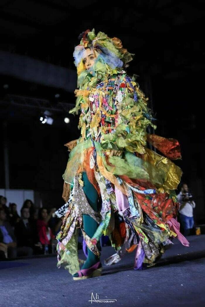 fashion faux pas, weird clothing, style blunders, wardrobe malfunctions, fashion mistakes, fashion fails, style fails, outfit fails clothing mishaps, outfit mishaps, style mishaps