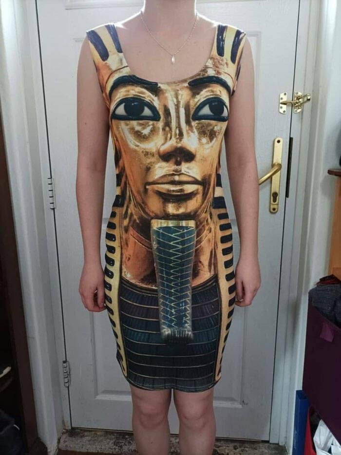 fashion faux pas, weird clothing, style blunders, wardrobe malfunctions, fashion mistakes, fashion fails, style fails, outfit fails clothing mishaps, outfit mishaps, style mishaps