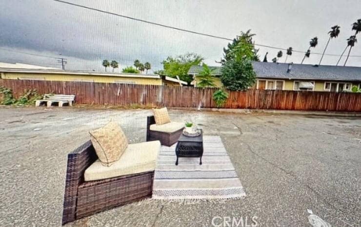 funny real estate listings, weird property listings, strange house listings, unusual home listings, quirky house photos, real estate fails, bizarre decor listings, funny property features, strange housing trends