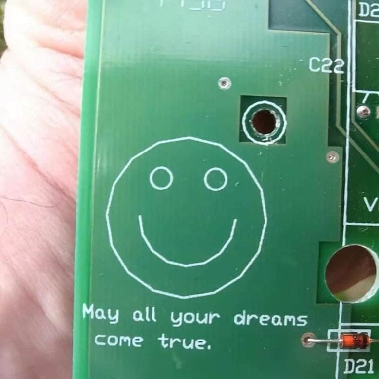 27 Hidden Circuit Board Messages That Prove Techies Can’t Resist Easter ...