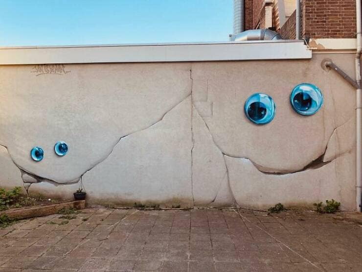 beautiful wall murals, jan is de man, stunning urban artworks, aesthetically pleasing frescoes, visually striking paintings, street art, urban expression, graffiti-inspired pieces, public space artistry, mural artist, large-scale painter, wall art specialist, community art creator, creative paintings, imaginative visuals, artistic renderings, inspired brushwork