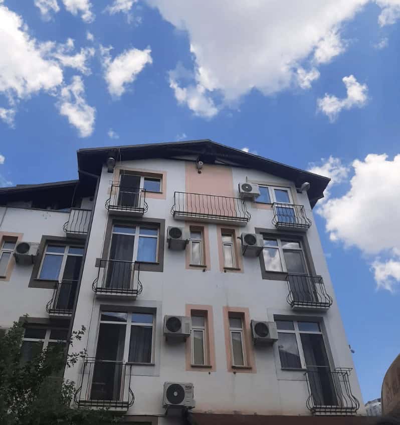 design fails, design blunders, design disasters, bad design, signage mistakes, home decor fails, creative mishaps, epic design errors, hilarious blunders