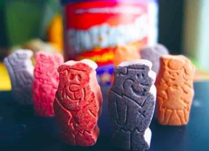 nostalgic food, nostalgic food items, childhood snacks, 90s food, early 2000s snacks, sugary cereals, neon drinks, retro treats, Fruit Roll-Ups, throwback snacks, nostalgic snacks