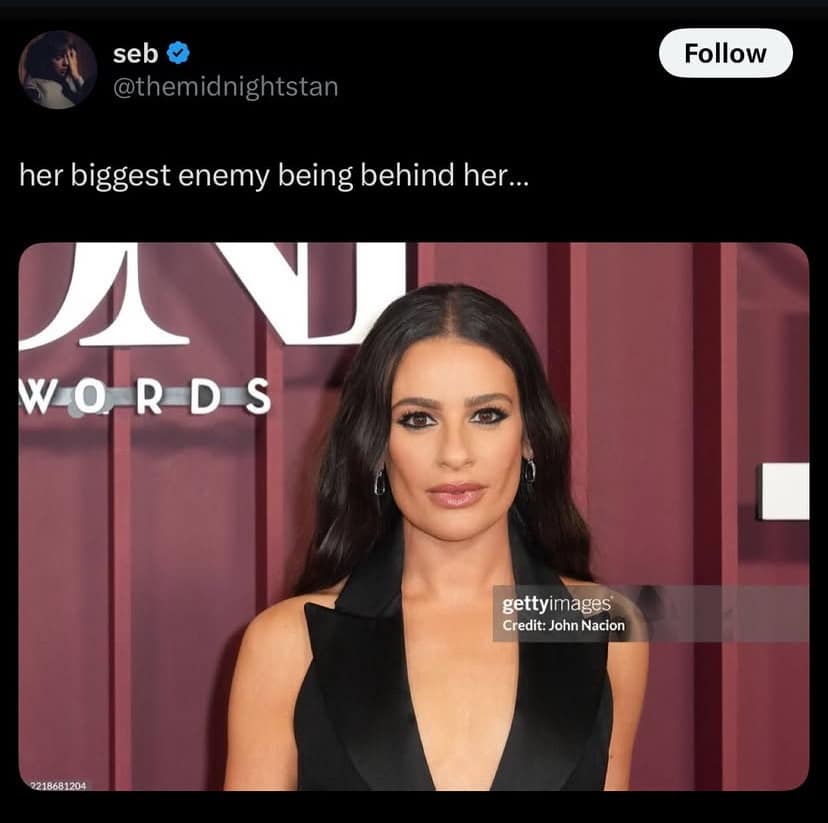 seb o @themidnightstan Follow her biggest enemy being behind her... WO RED S gettyimages Credit: John Nacion