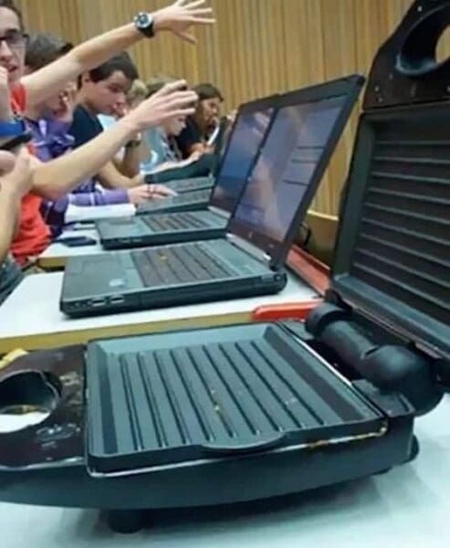 36 of the Worst Computer Setups That Need a Complete Tear Down