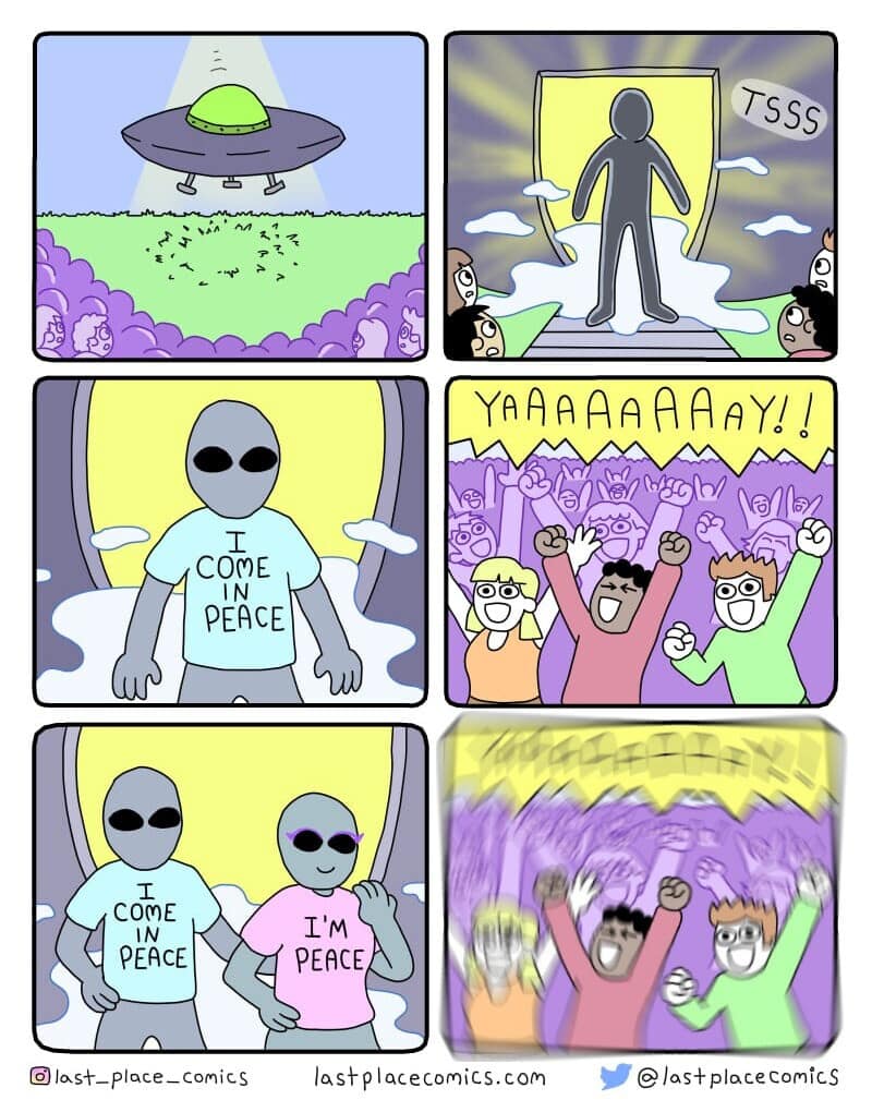 A funny classic meme comic where an alien changes his shirt to explain he comes in Peace.
