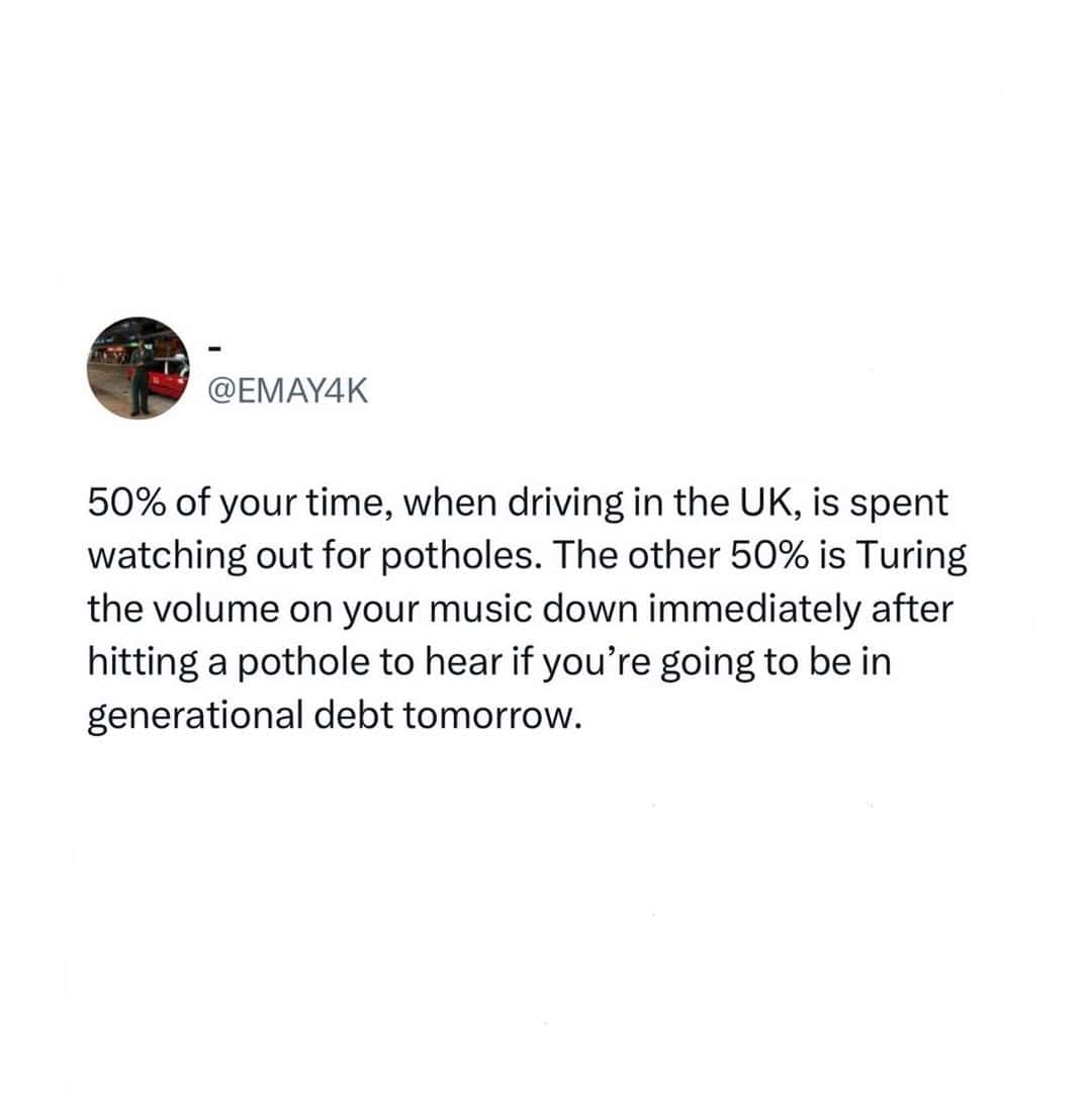 A tweet describing the panic of hitting a pothole while driving in the United Kingdom.