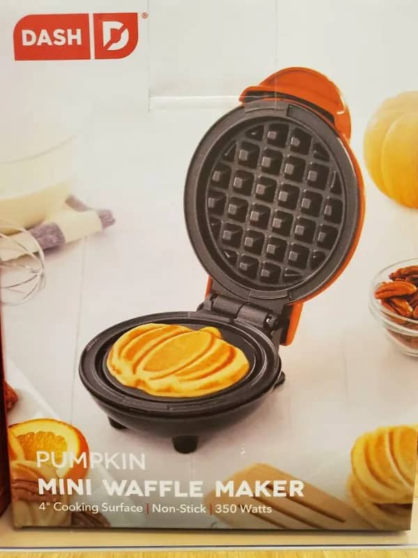 Dash pumpkin mini waffle maker box showing mismatched square top and pumpkin bottom plates
